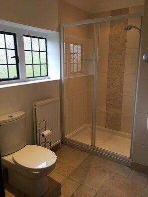 Chambre Double, salle de bains attenante (Room 4) | Salle de bain