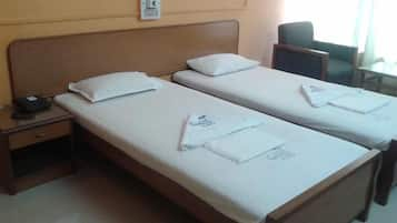 In-room safe, desk, rollaway beds