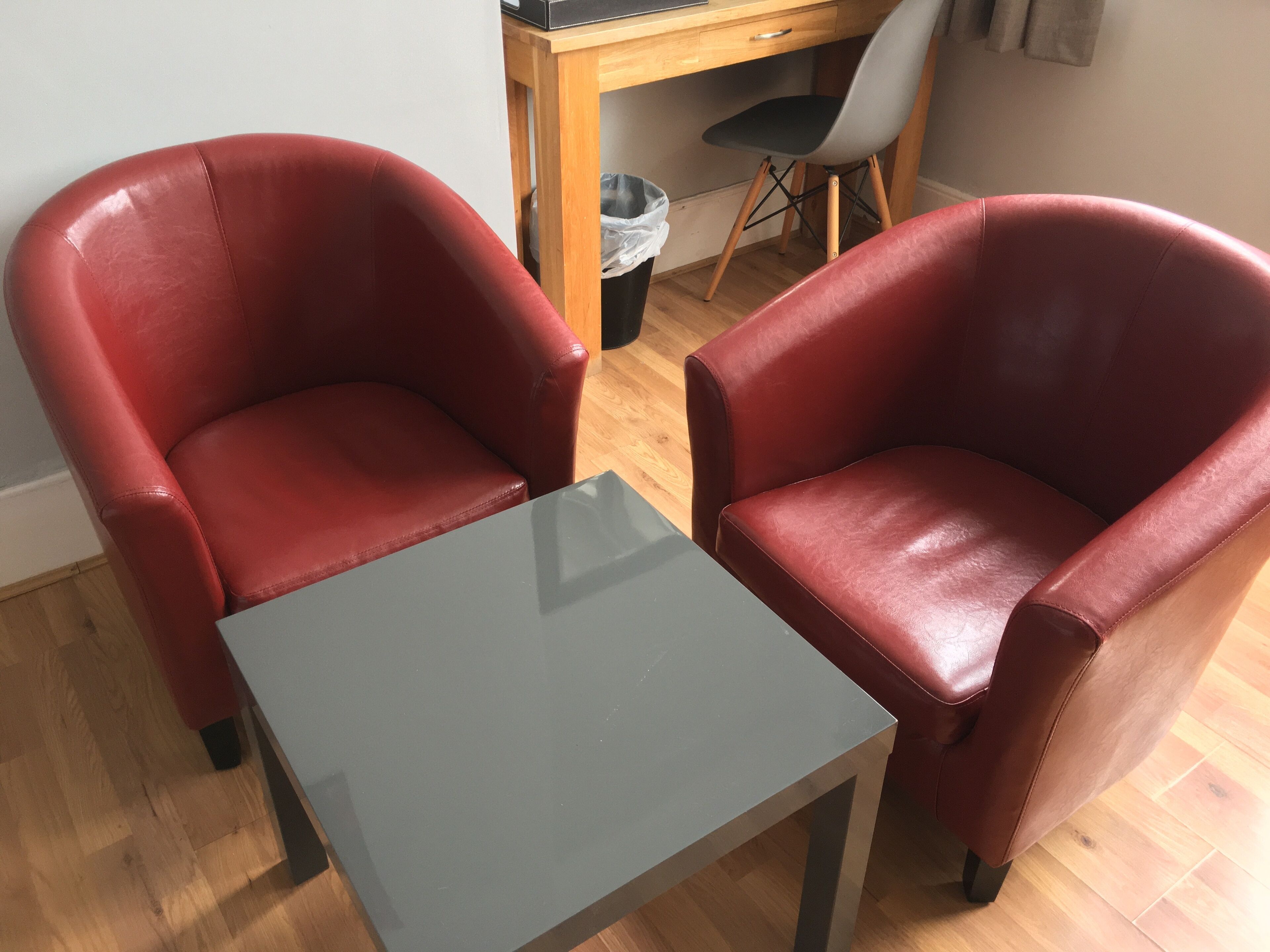 superior double room | living area | flat-screen tv, dvd player