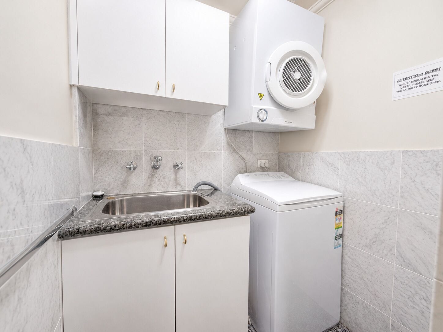 Photo - Melbourne CBD Central Apartment Hotel