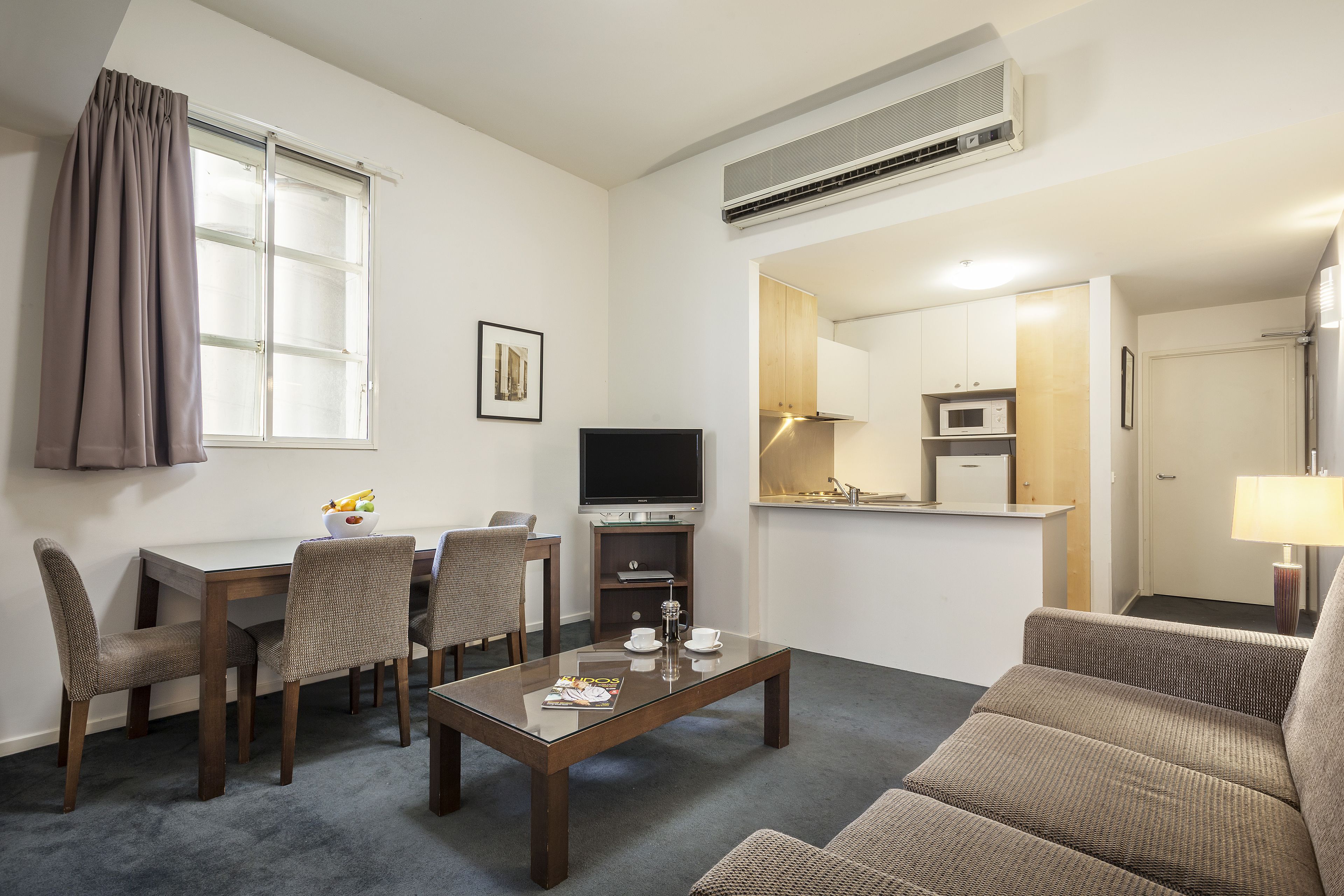 41-inch smart tv with digital channels, tv