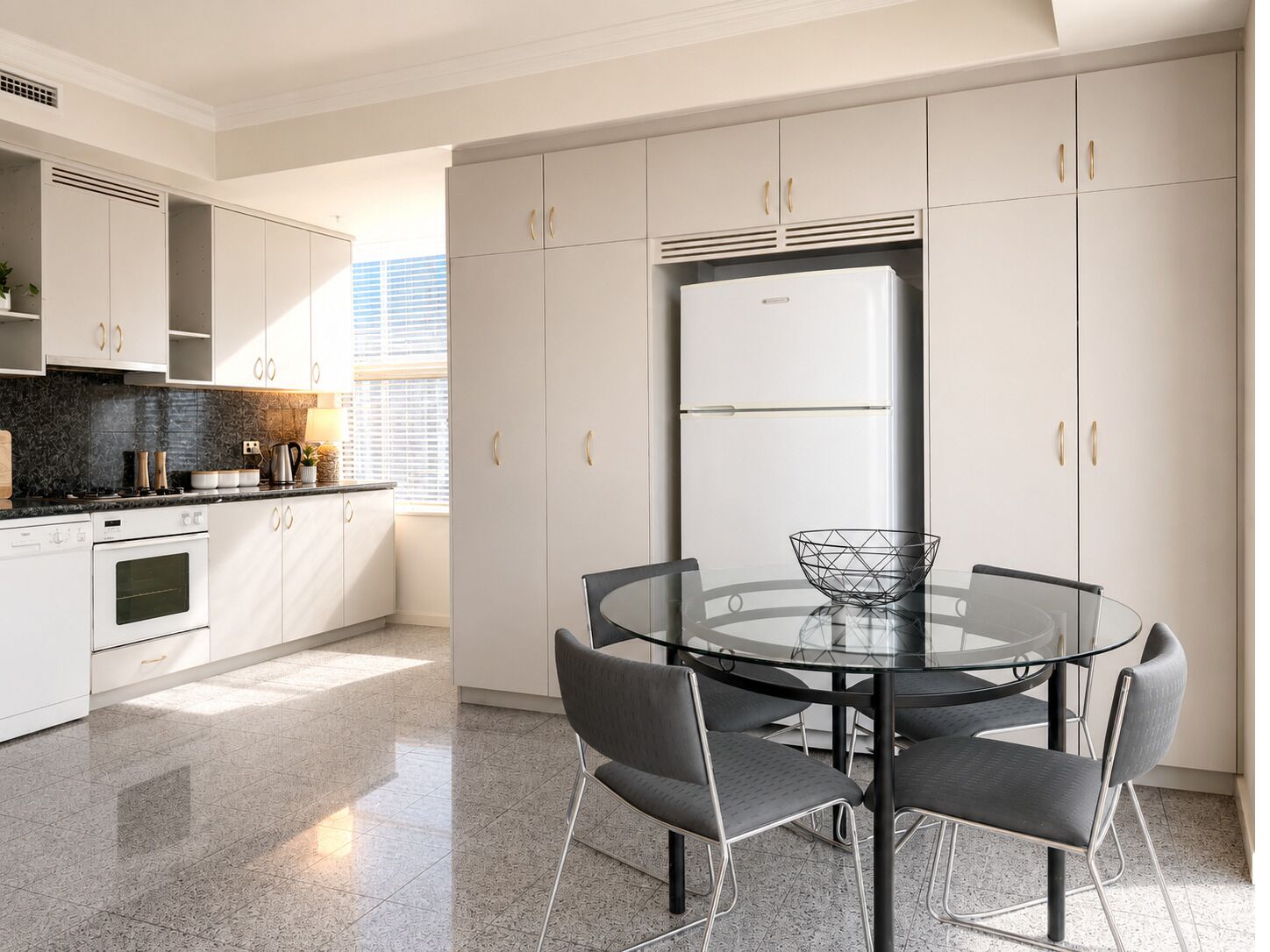 Cobertura urbana | Cozinha privada | Cafeteira/chaleira, geladeira grande, micro-ondas, fogão