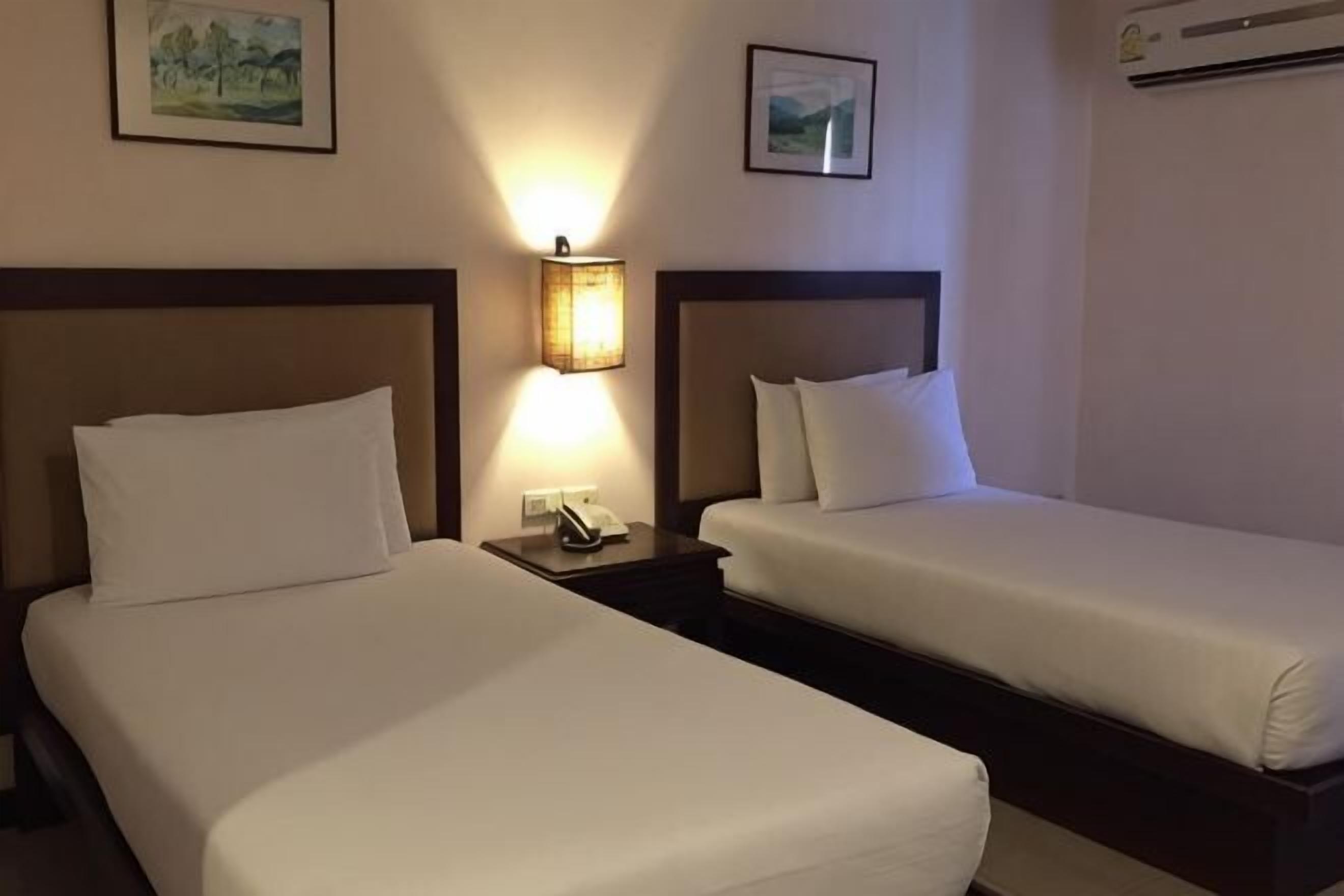 Minibar, desk, free WiFi, bed sheets