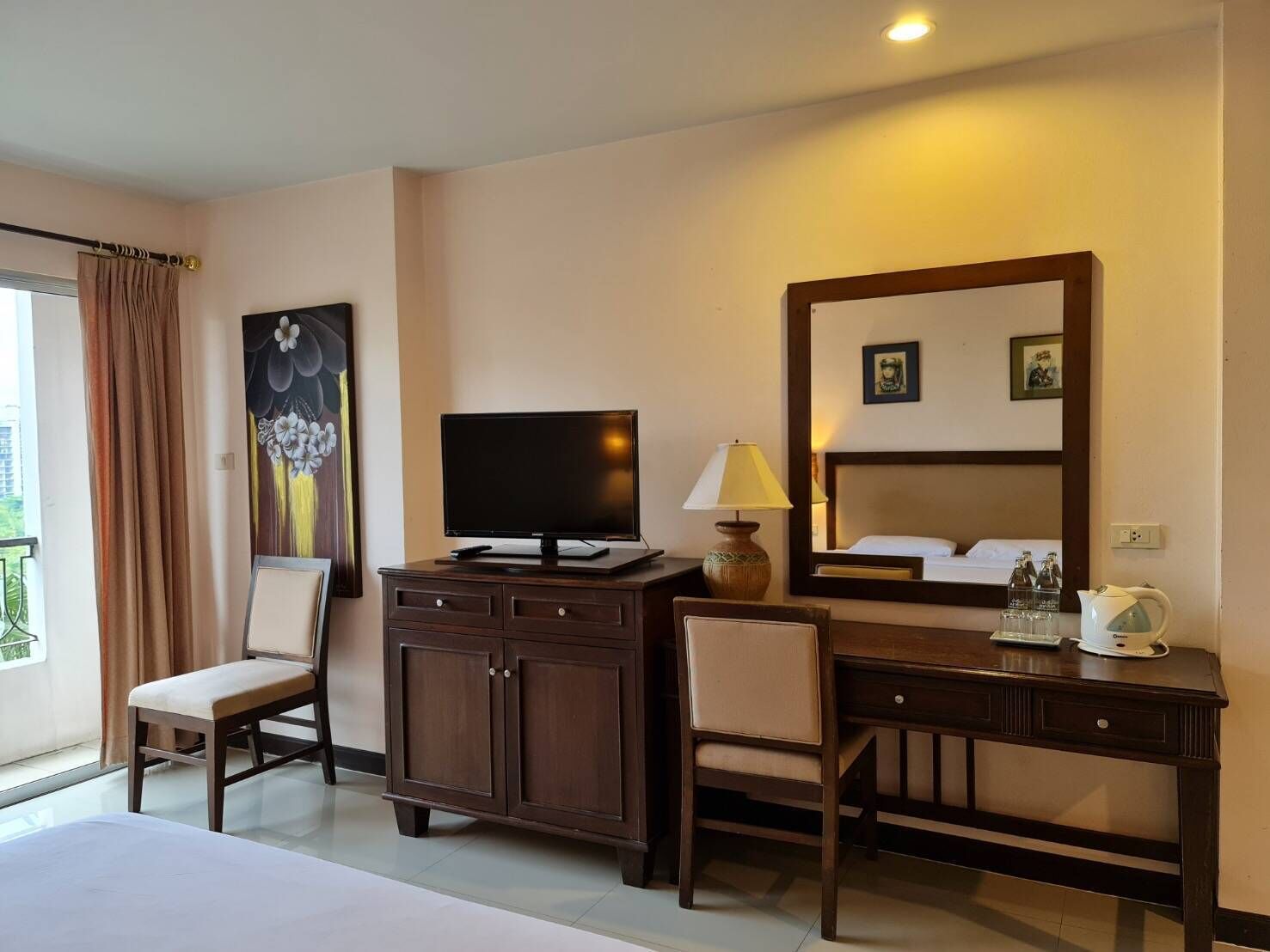 Photo - Naris Art Hotel