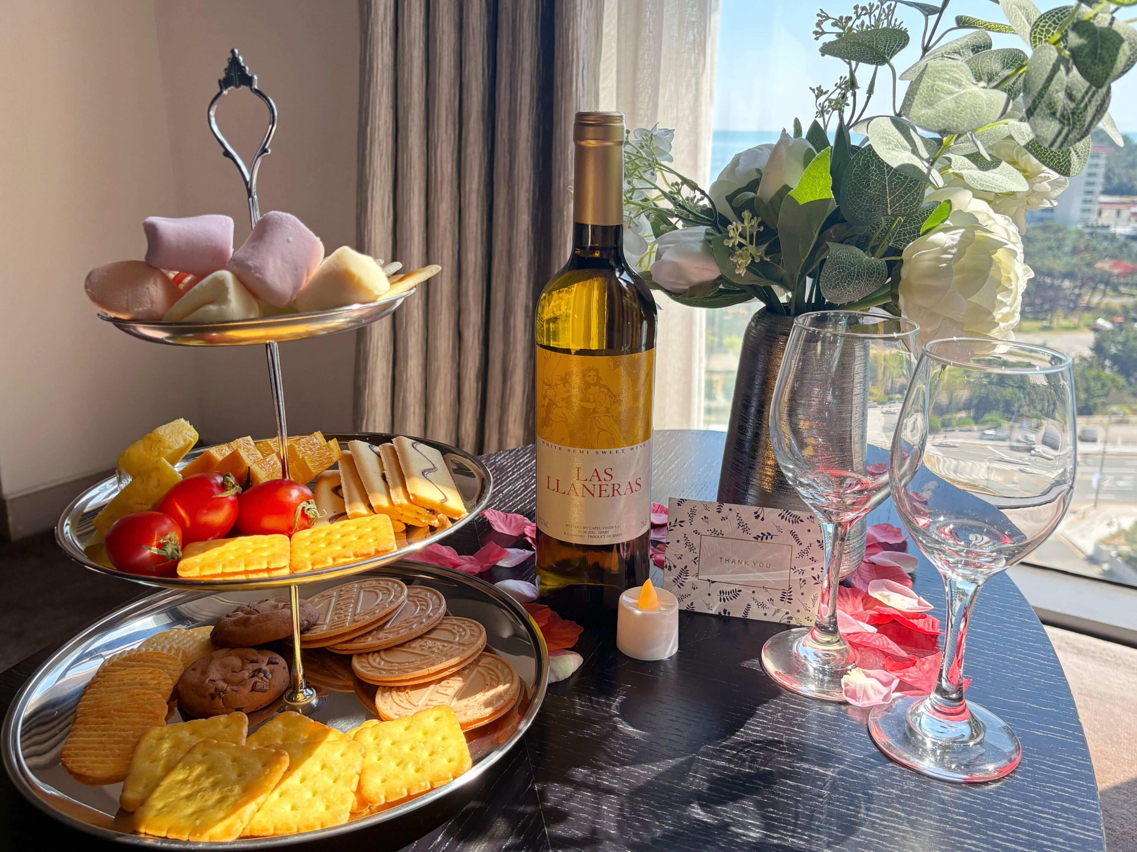 Presidential Suite (Room decoration + wine & snack set + complimentary late check-out at 12:00 pm) | Premium bedding, down duvets, in-room safe, blackout curtains