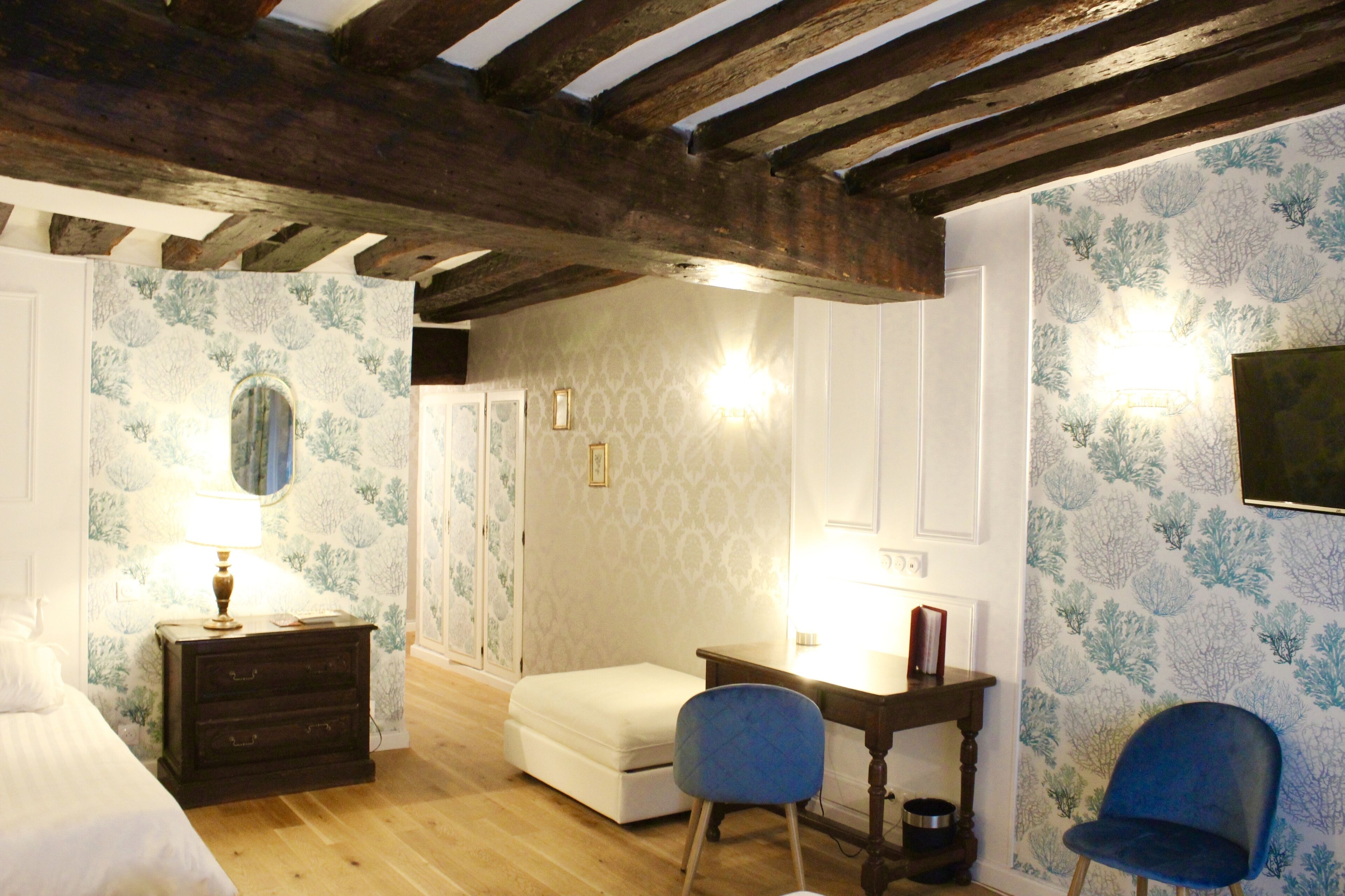 family room, adjacent rooms, non-connecting | premium bedding, minibar, in-room safe, individually decorated