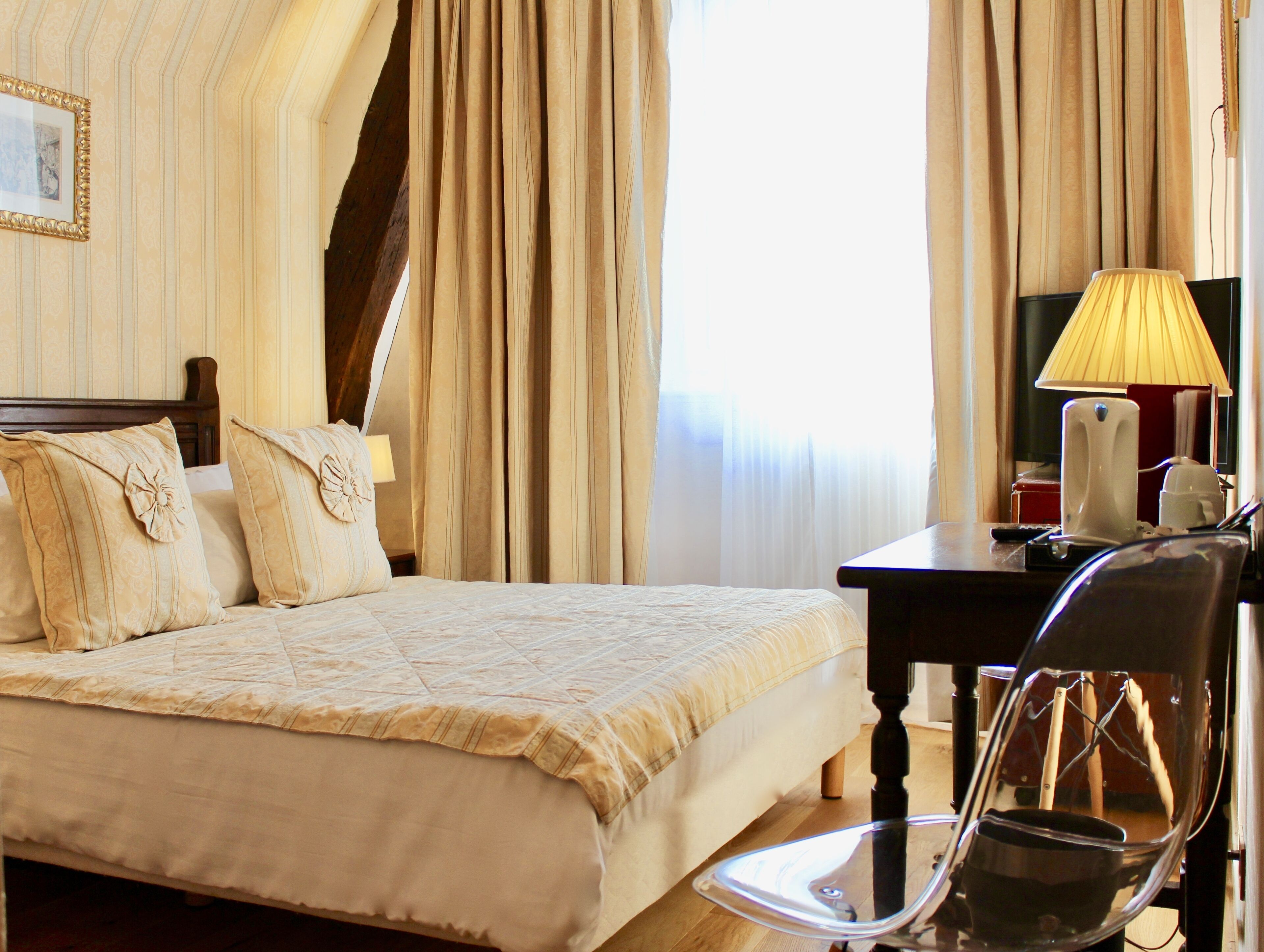 premium bedding, minibar, in-room safe, individually decorated