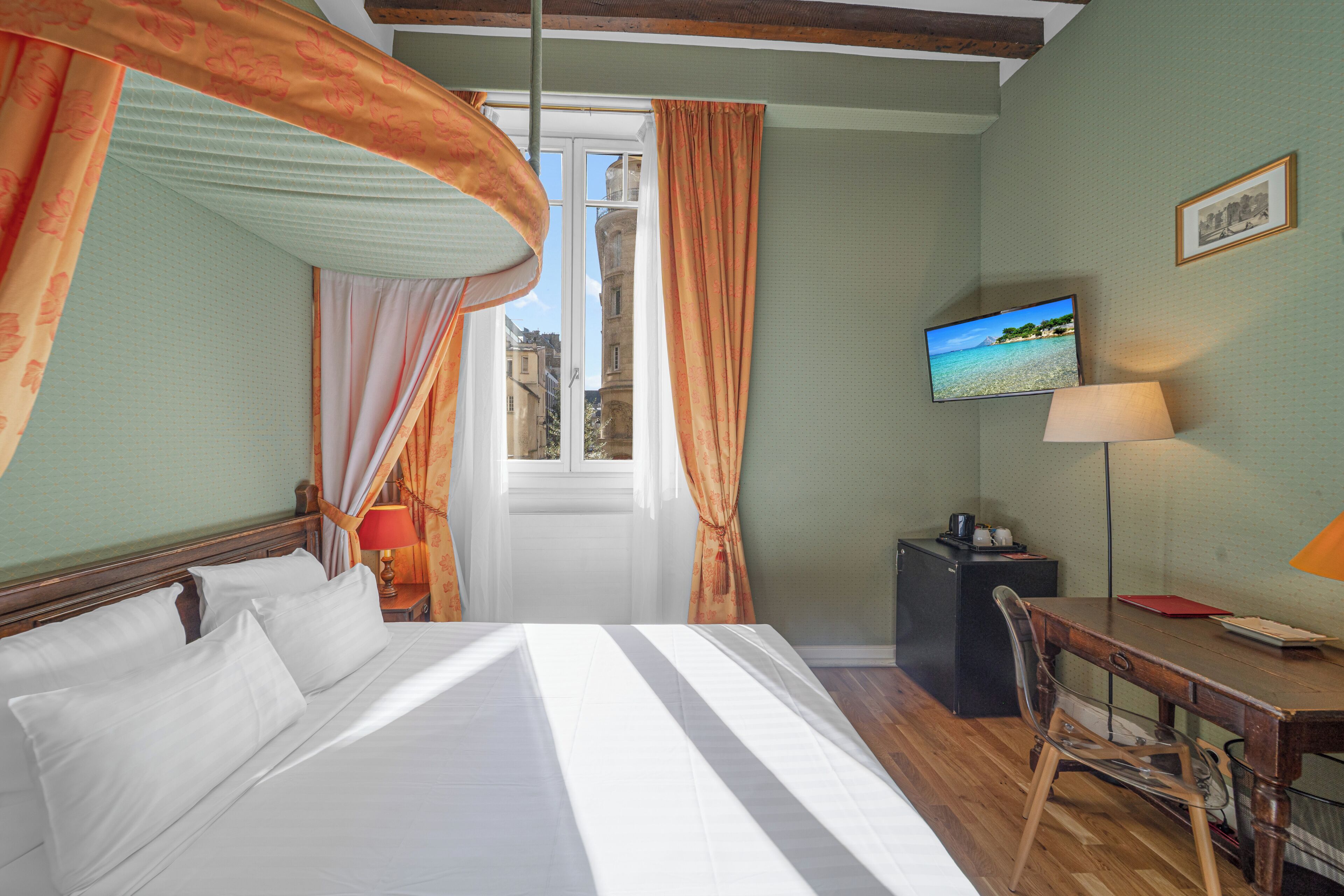 Photo - Hotel de la Bretonnerie