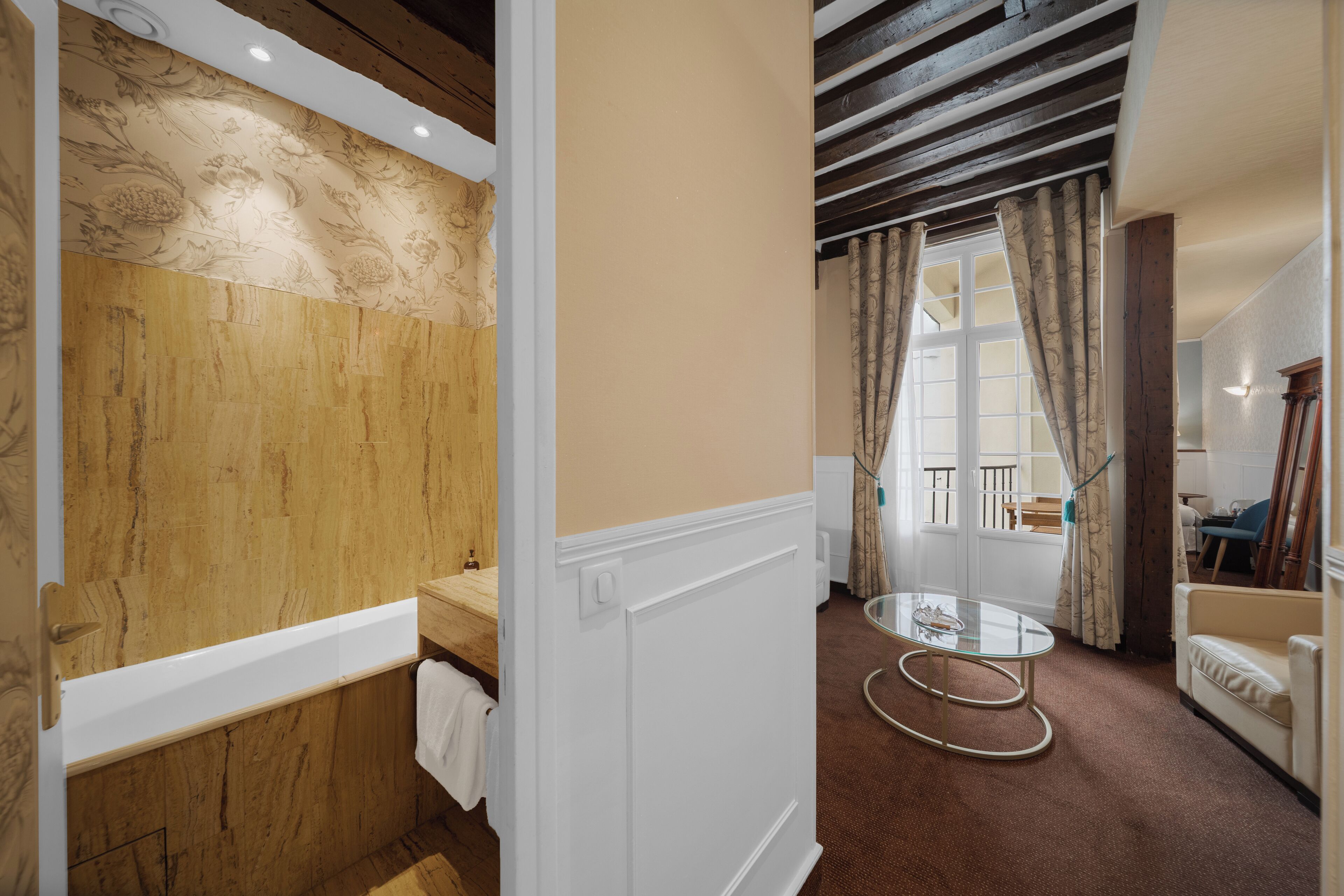 Photo - Hotel de la Bretonnerie