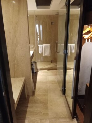 Bathroom - Fortune District Centre, Ghaziabad - Member ITC Hotels' Group (Ghaziabad)