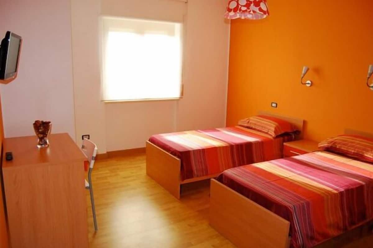 Comfort Double Room, 2 Twin Beds | 1 bedroom, Egyptian cotton sheets, premium bedding, down comforters