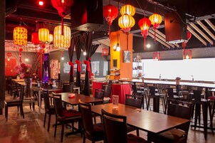 Daily buffet breakfast (MYR 15 per person)