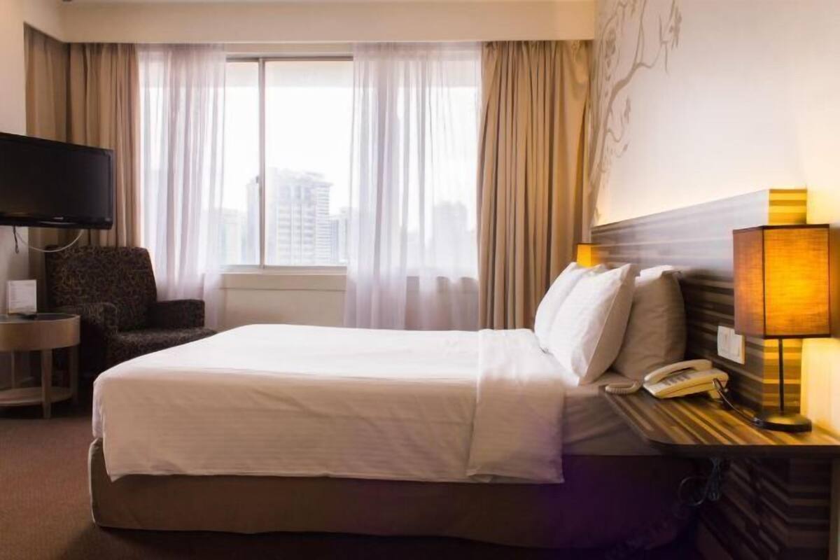 In-room safe, desk, blackout drapes, iron/ironing board (on request)