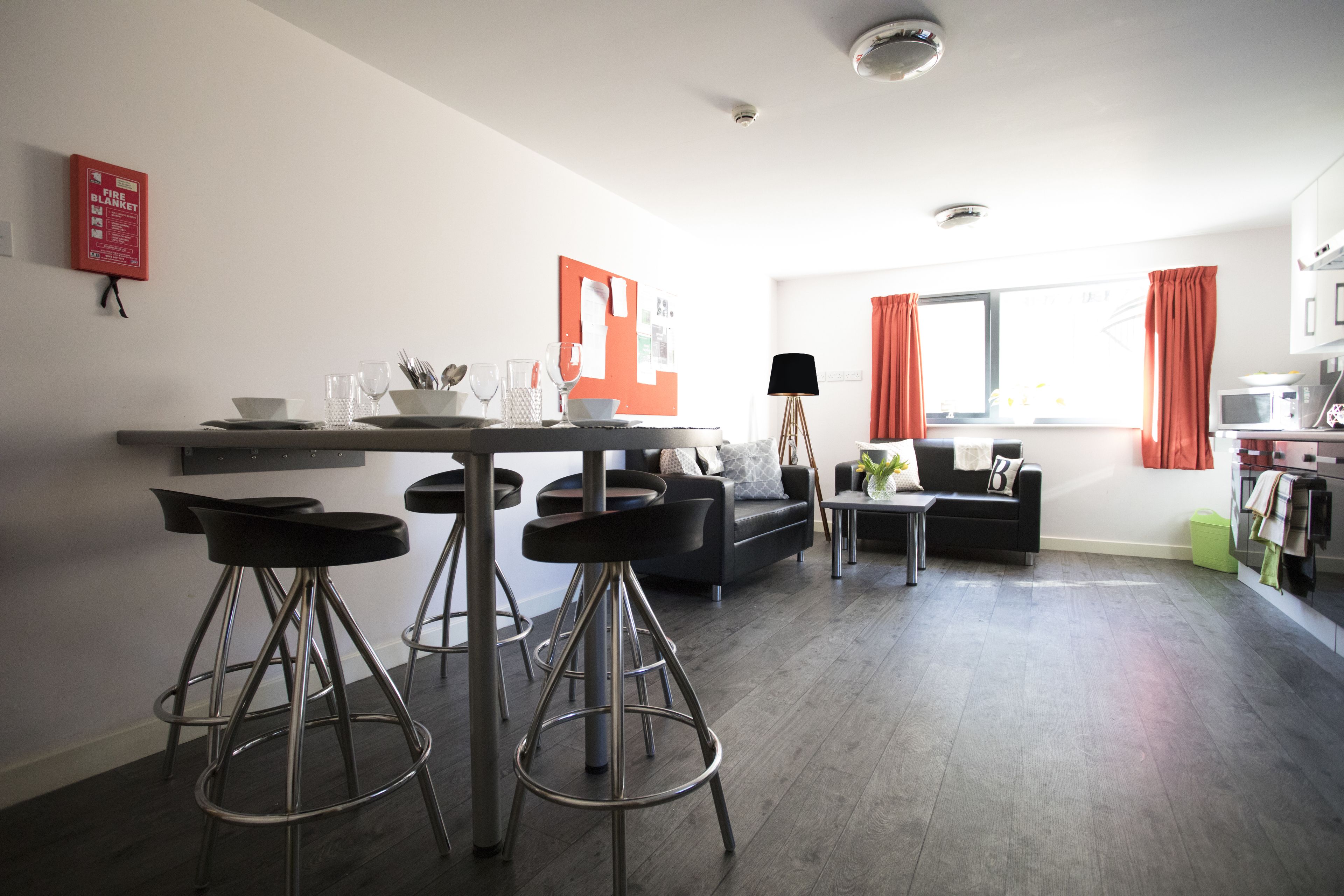 Double Room, Ensuite | Shared kitchen | Full-size fridge, microwave, oven, stovetop