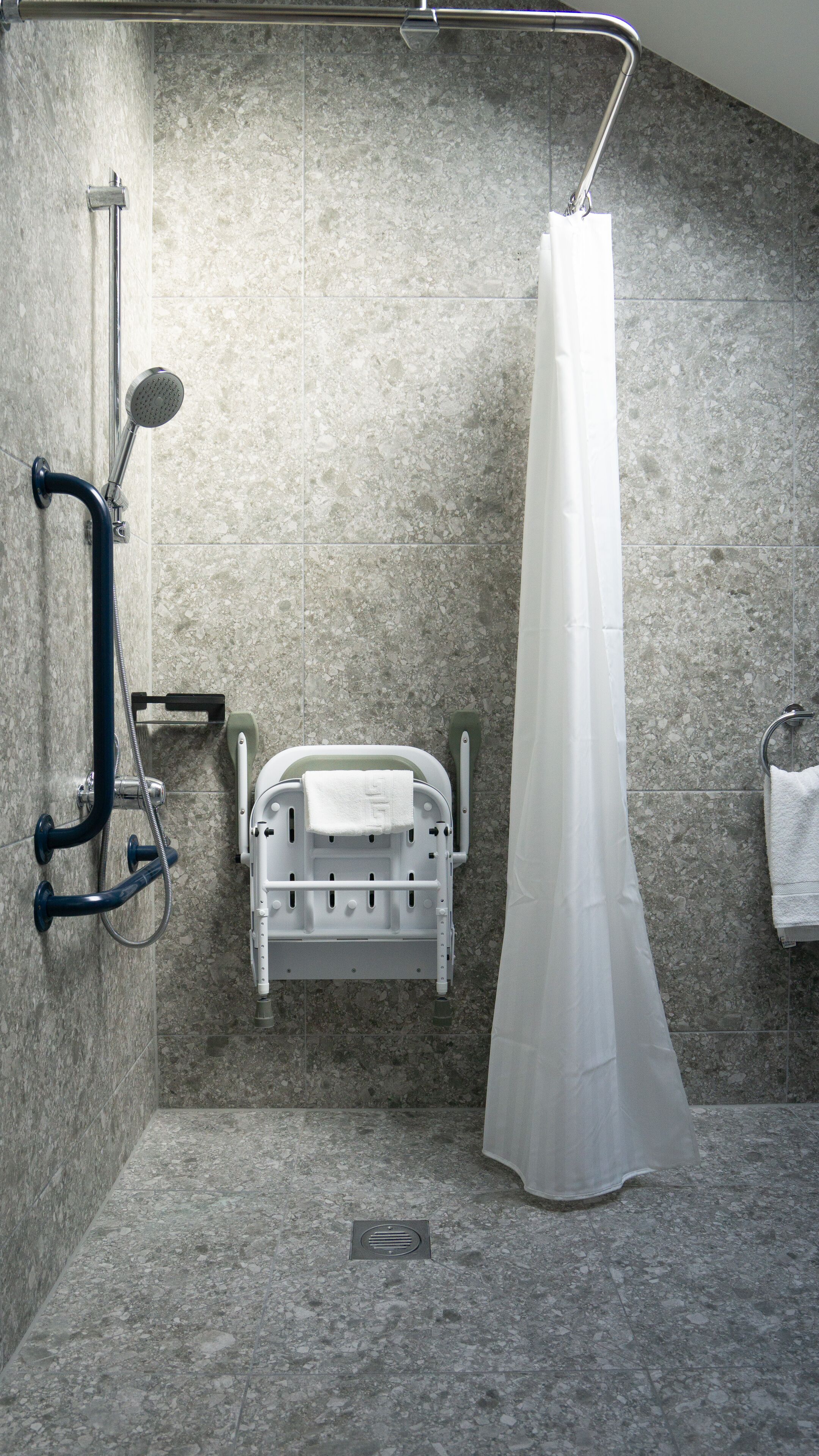 classic room | bathroom | designer toiletries, hair dryer, towels, soap