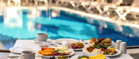 Breakfast, lunch, dinner served; Turkish cuisine