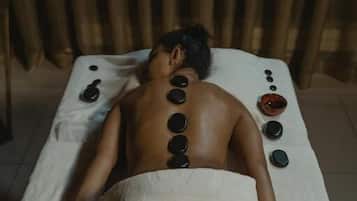 Salas de tratamiento para parejas y baño turco o hammam