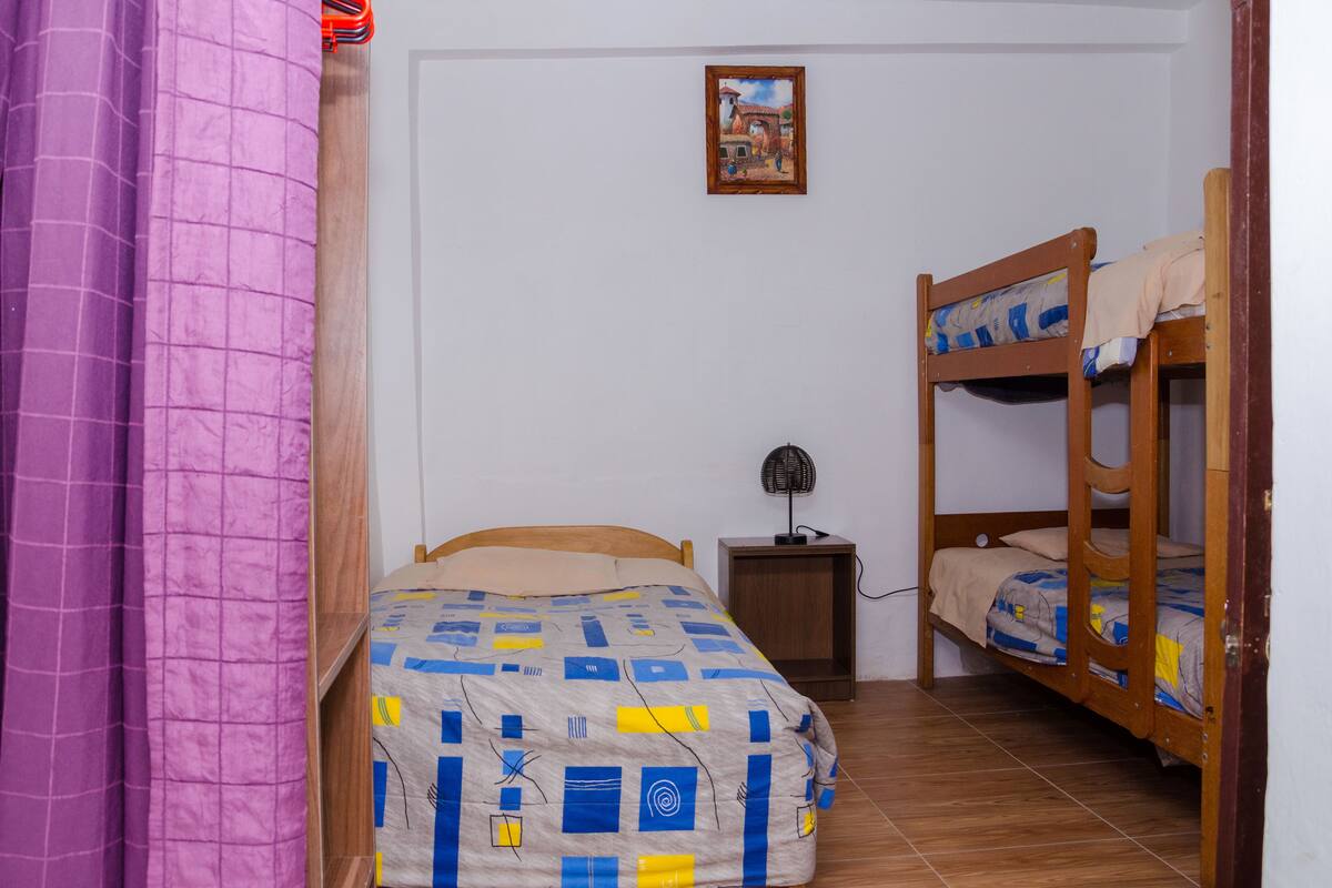 Triple Room, 3 Twin Beds, Ensuite | Blackout drapes, free WiFi, bed sheets
