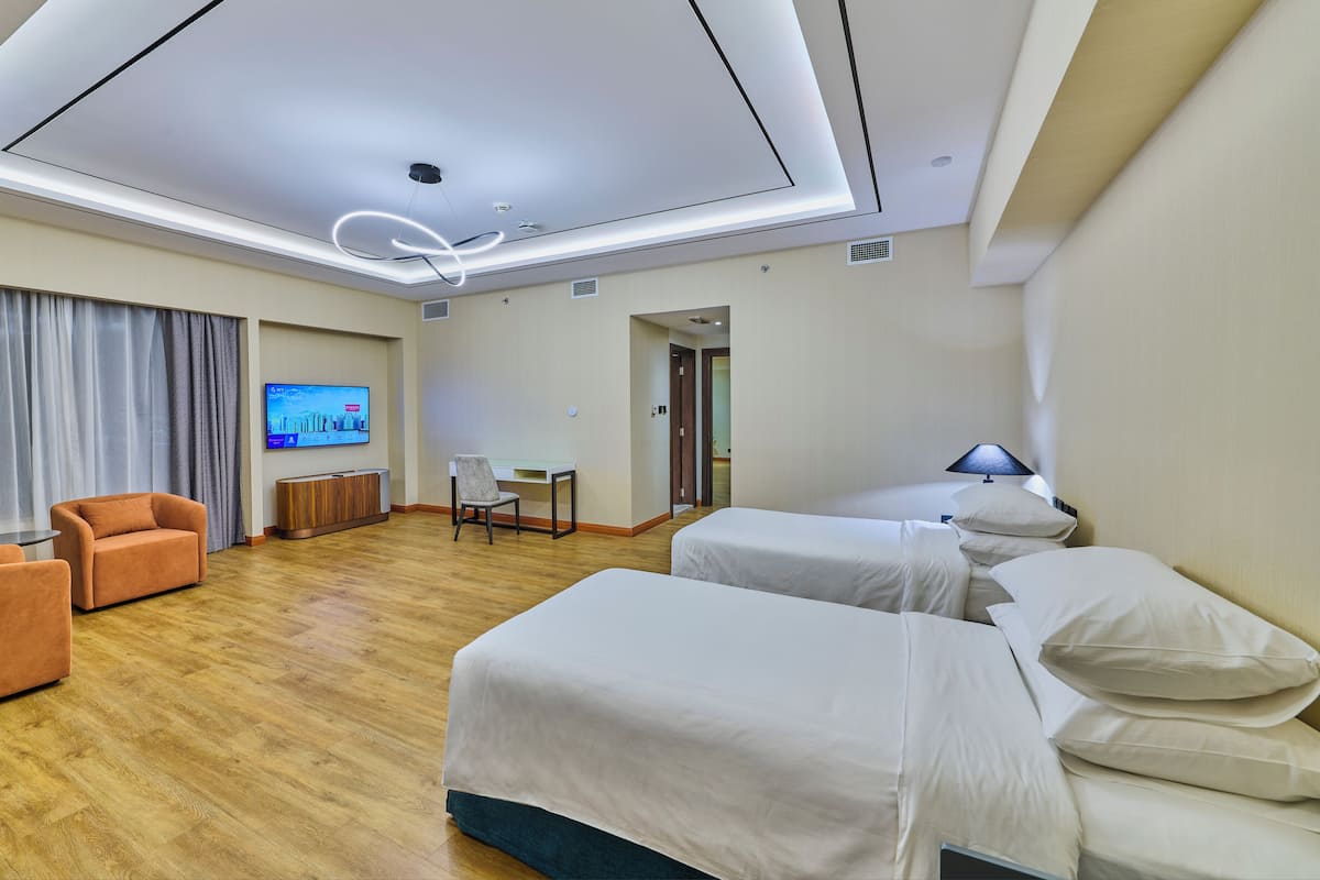 Penthouse, 2 slaapkamers, terras (Suite) | Donzen dekbedden, een minibar, een kluis op de kamer