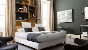 Standard Room, 1 King Bed, Garden View | Property amenity