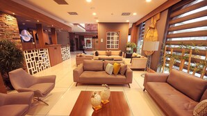 Lobby sitting area - Imperial Park Hotel (Izmit)