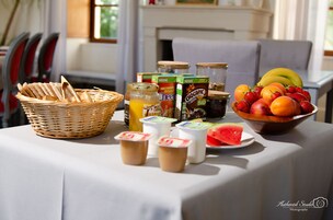 Daily continental breakfast for a fee