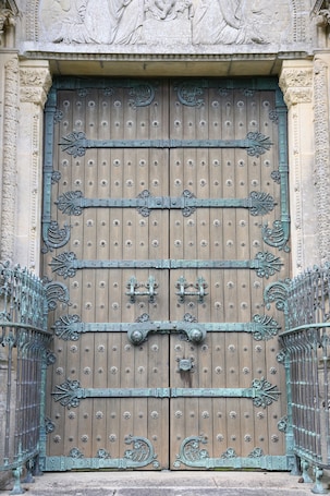 Exterior detail. Domaine de Chantemerle