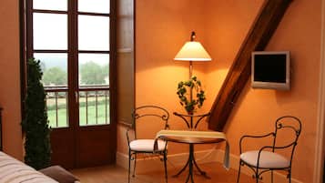 Literie de qualité supérieure, décoration personnalisée, bureau