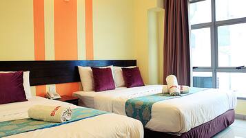 Basic Triple Room, 1 Bedroom | Desk, free WiFi, bed sheets