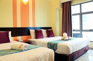 Escritorio, wifi gratis y ropa de cama