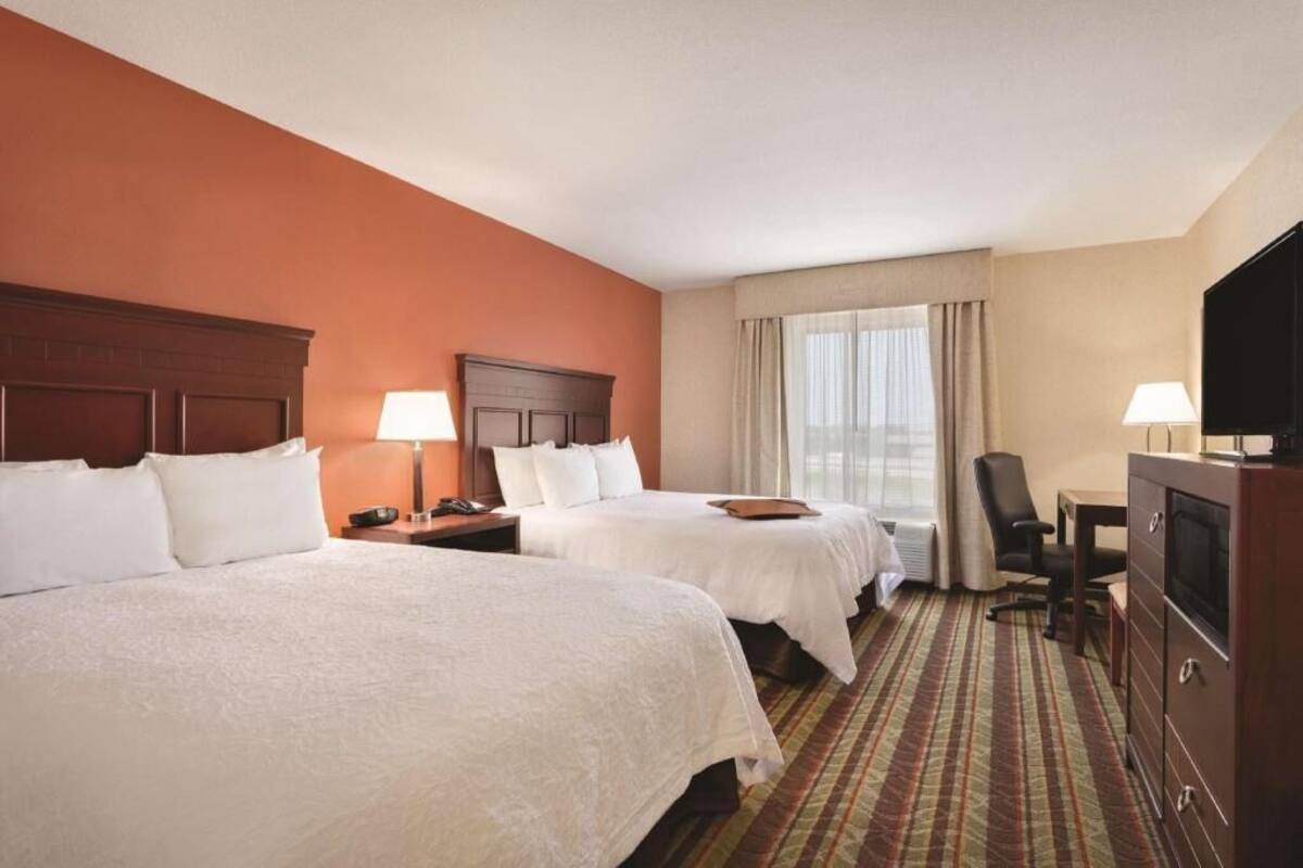 In-room safe, desk, laptop workspace, blackout drapes