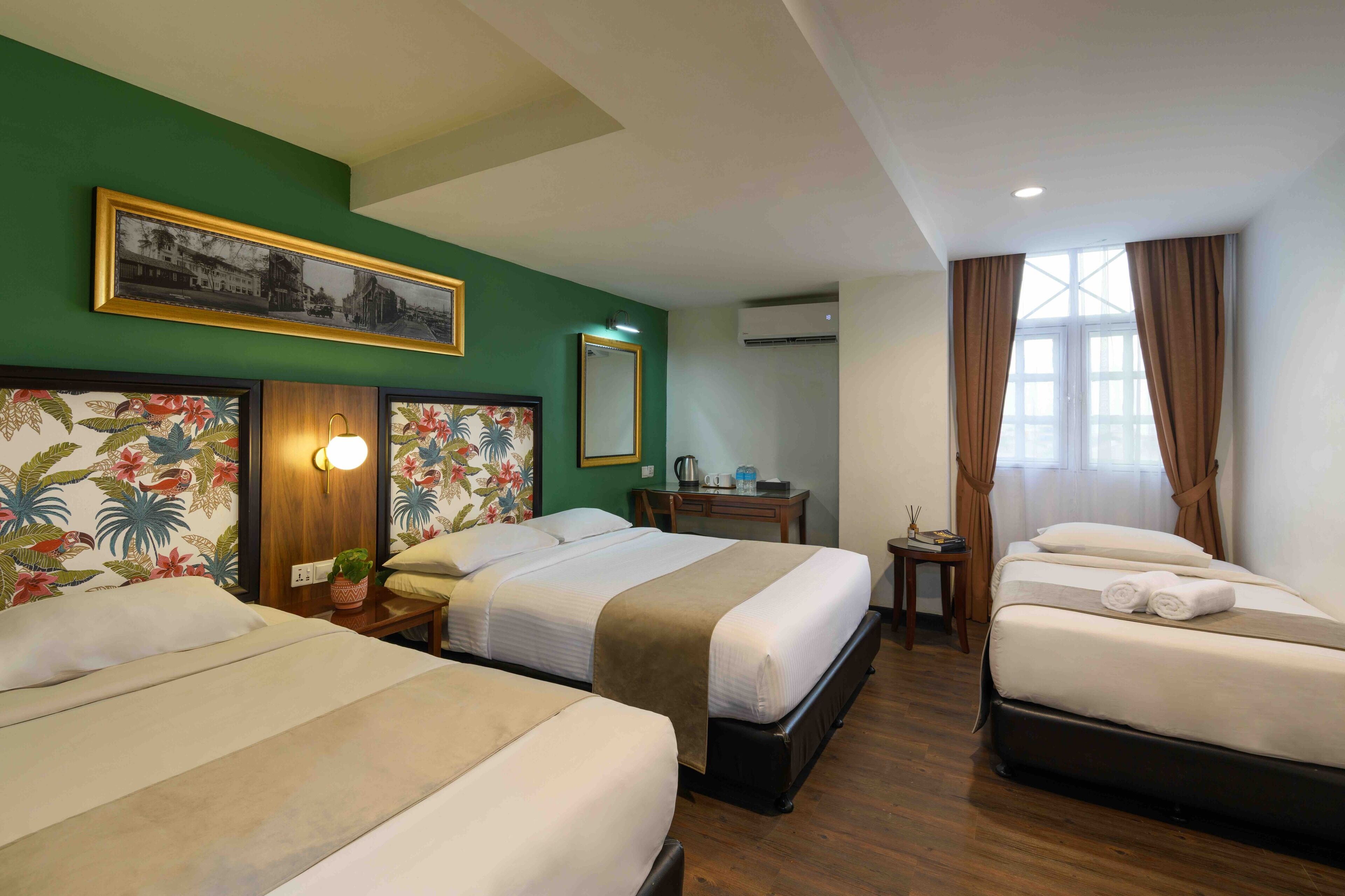 Coffres-forts dans les chambres, bureau, chambres insonorisées