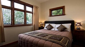 Interior - Christchurch City & Country Cottages - Clarence Cottage (Christchurch)