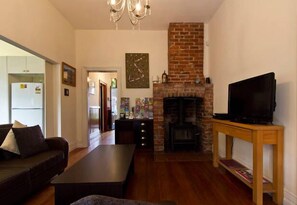 Brockworth Cottage - Riccarton | Living area | LCD TV