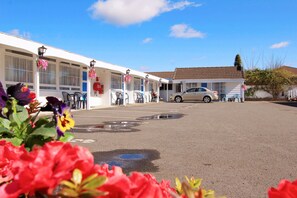 Front of property - Golden Glow Motel (Rotorua)