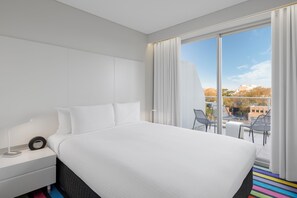 Premium bedding, in-room safe, individually furnished, laptop workspace - ADGE Hotel & Residences (Surry Hills)