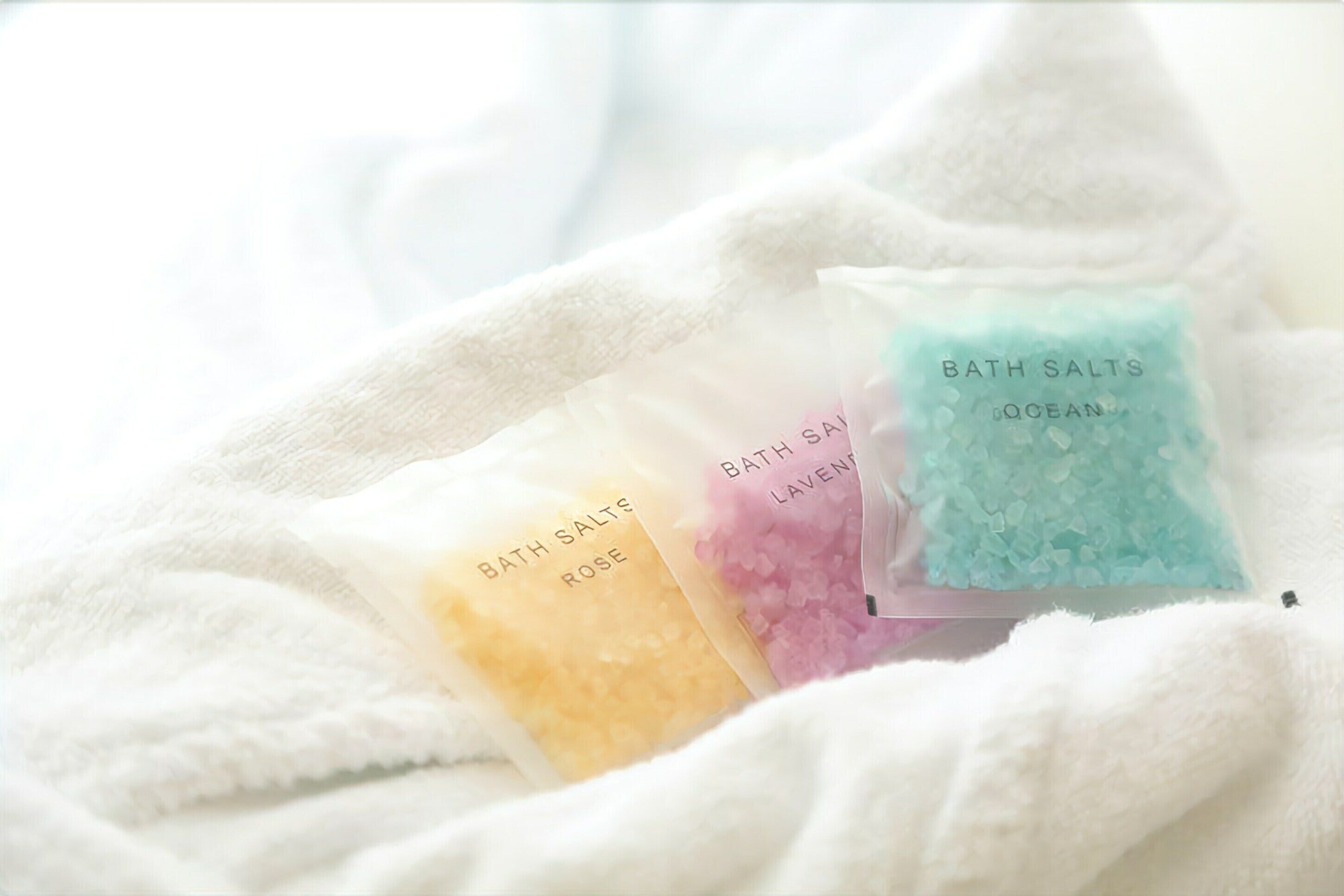 deluxe twin room | bathroom amenities | separate bathtub and shower, free toiletries, hair dryer, slippers