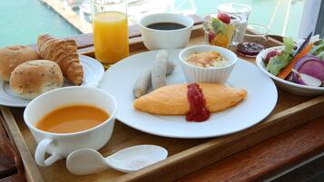 Daily Japanese breakfast (JPY 2600 per person)