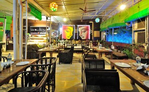 Tägliches nach Wunsch zubereitetes Frühstück (200 INR pro Person)