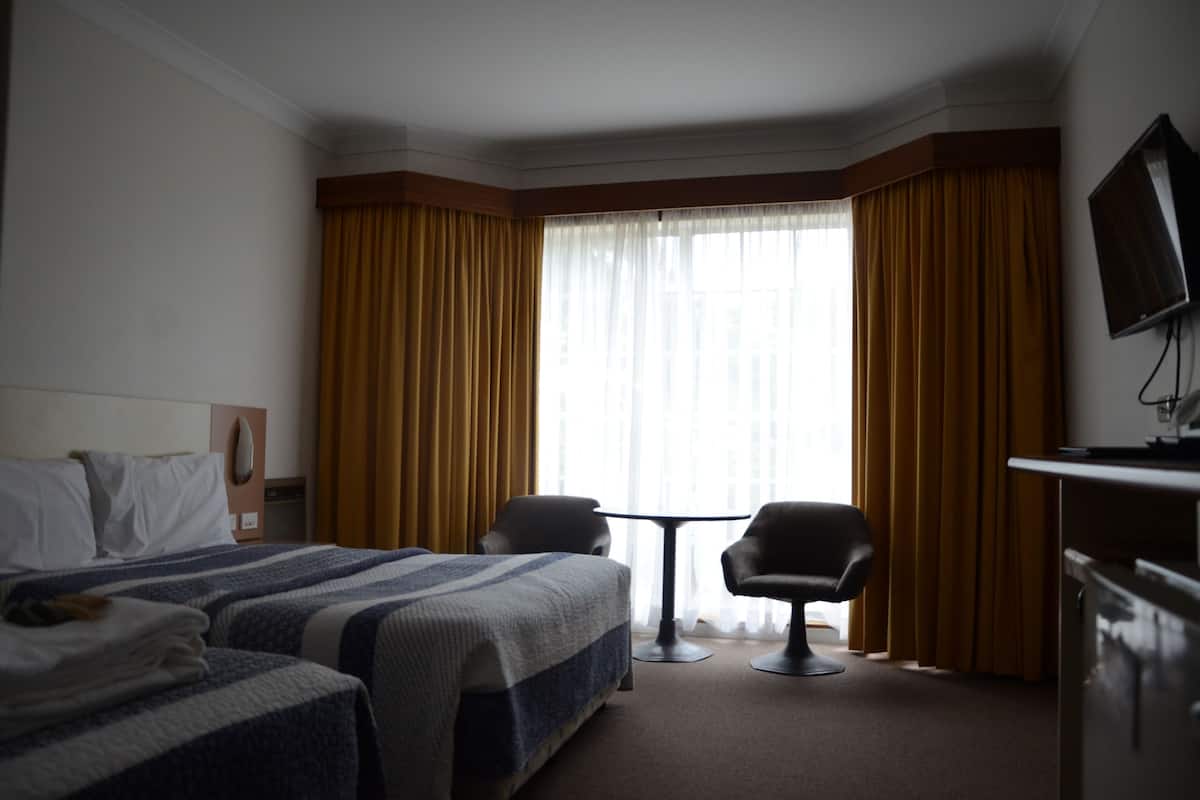 Minibar, in-room safe, iron/ironing board, free WiFi