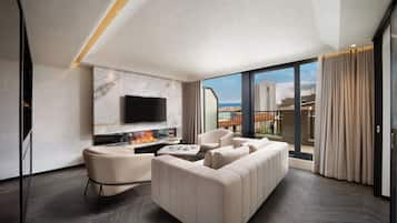 Penthouse Terrace, Bosphorus View | Living area | LCD TV