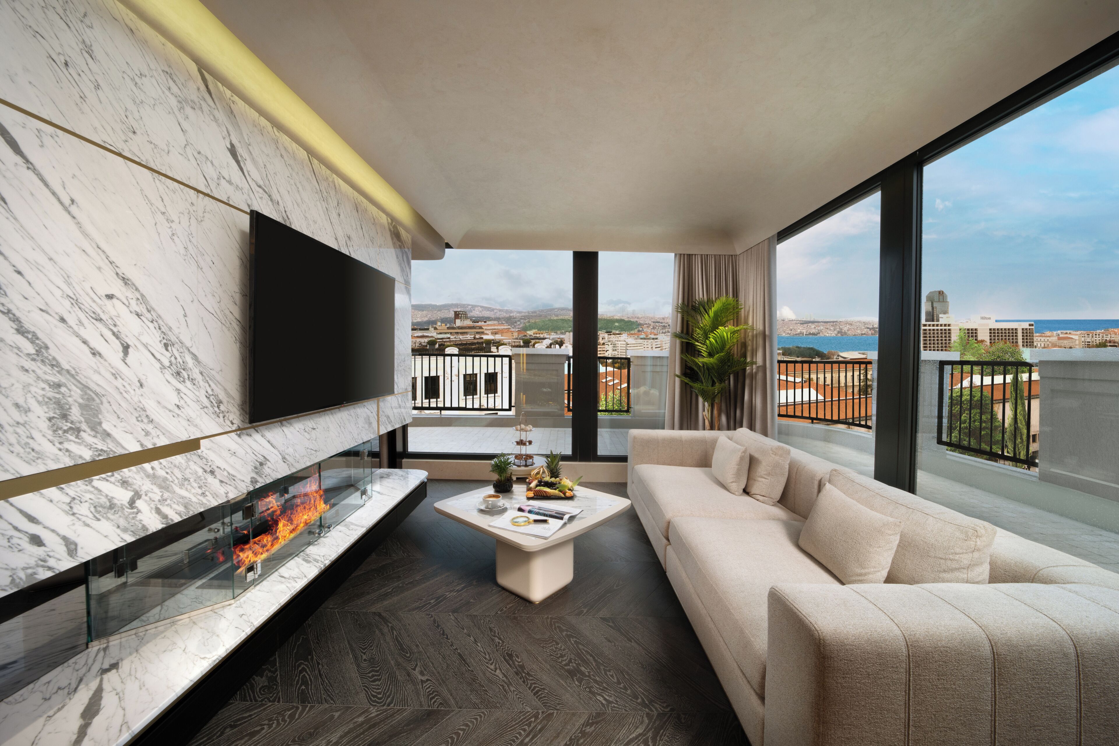 Penthouse Terrace, Bosphorus View | Bộ đồ giường cao cấp, chăn bông, nệm Tempur-Pedic, minibar 