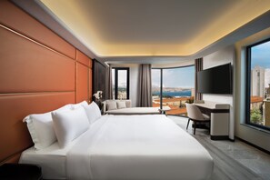 Bosphorus Junior Suite | Bộ đồ giường cao cấp, chăn bông, nệm Tempur-Pedic, minibar 