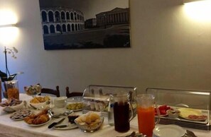 Daily buffet breakfast for a fee