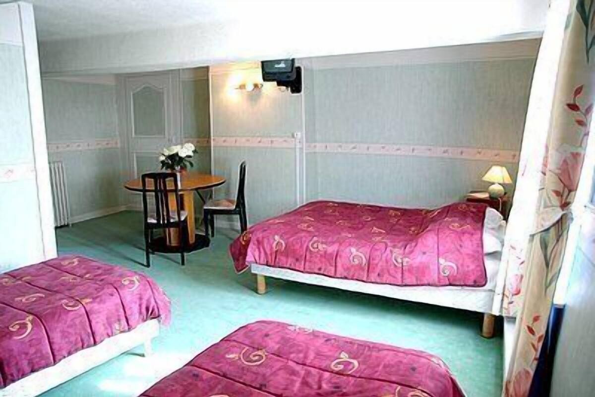 Family Room | Free cots/infant beds, rollaway beds, free WiFi