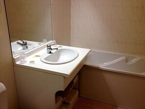 Kamar Twin | Kamar mandi | Pengering rambut
