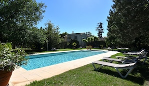 Unclassified image, 2 of 42, button - Logis Hôtel L'hermitage (Pernes-les-Fontaines)