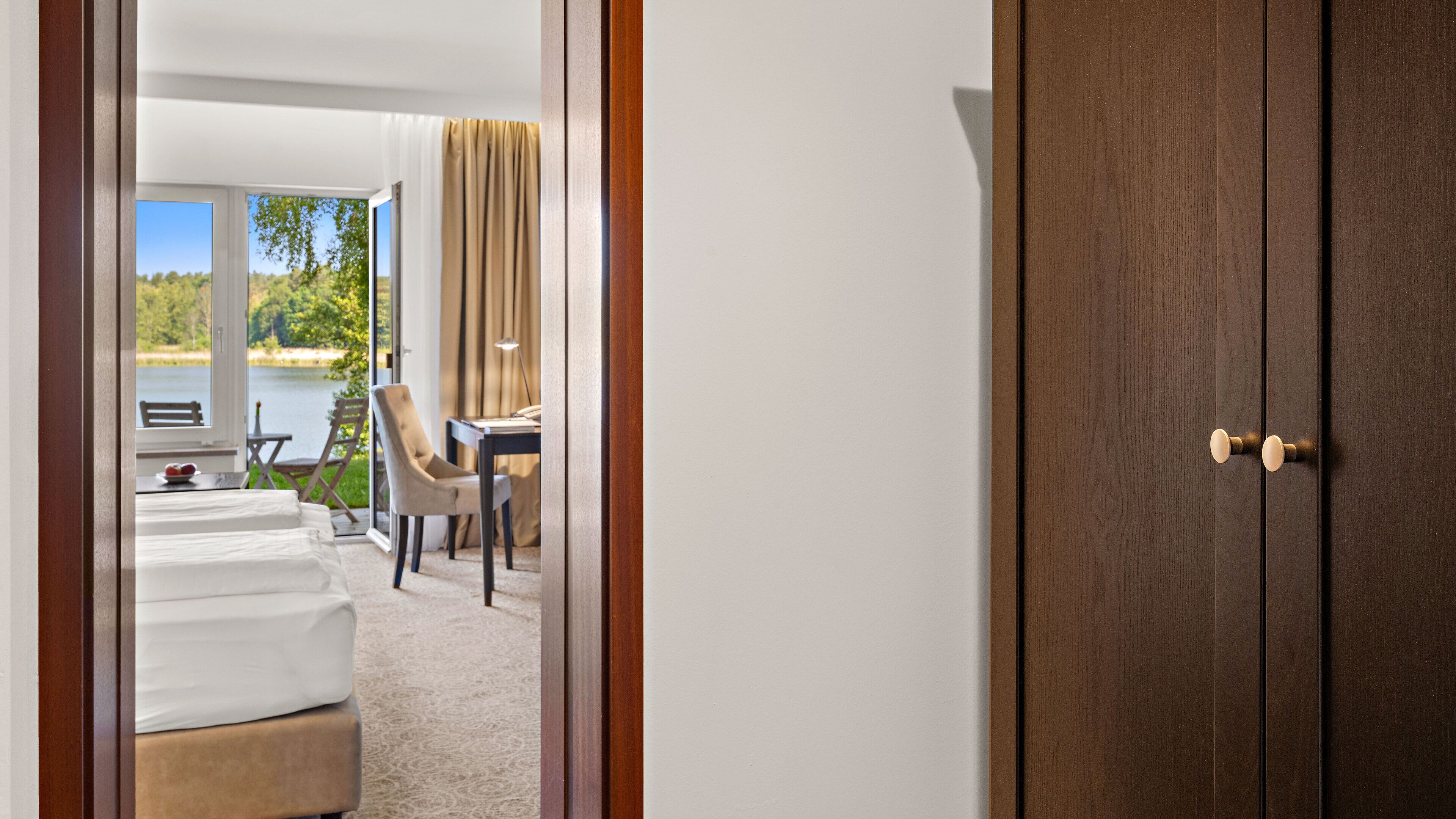 double room | individually decorated, desk, laptop workspace, free wifi