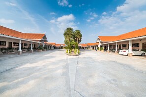 Exterior - Martina Hotel (Surin)