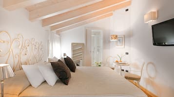 Ropa de cama hipoalergénica y minibar (con algunos artículos gratuitos)